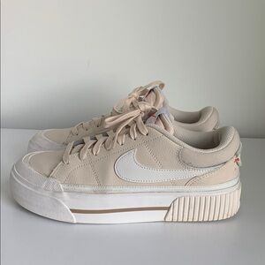 Women’s Nike Court Legacy Lift “Pearl White”